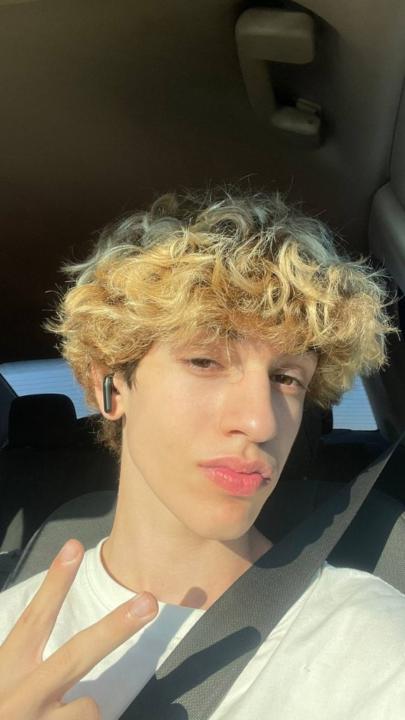 Daniel Praise