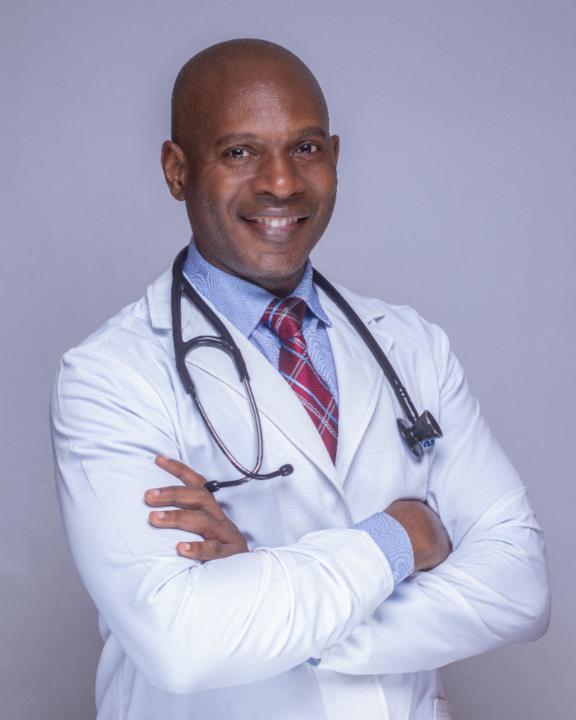 Orlando Thomas