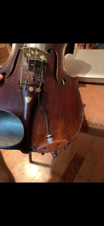 hello evryoane,im intristing to fiind this pick up (Olivier Pont) wich is stop to made by 10 or 15 years ago,if sameoane have for sell,please leth me know,tank you a lot🙏😇