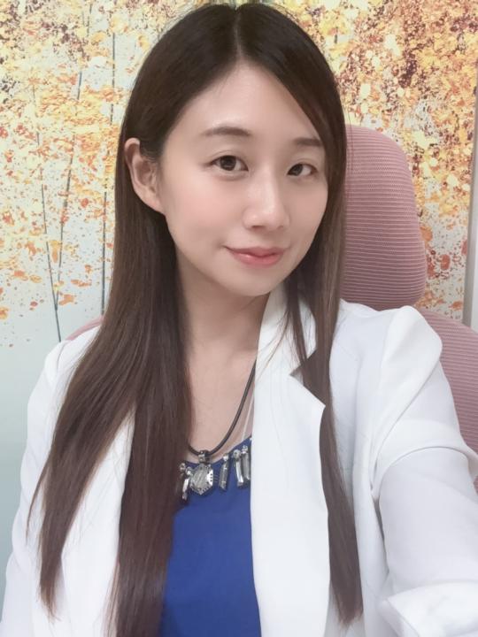 庭瑋 史