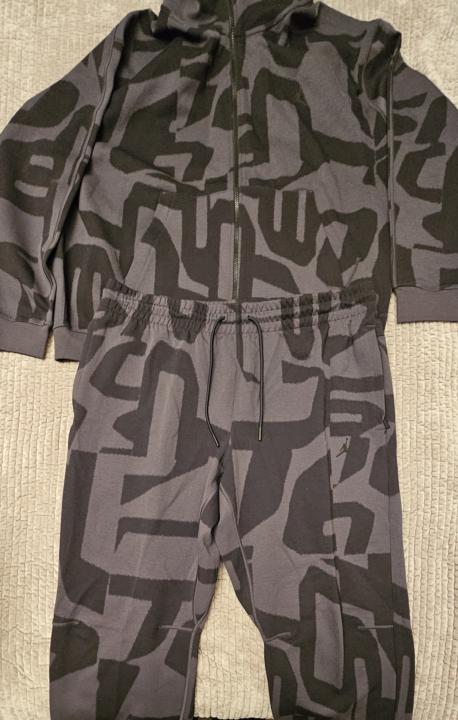 Jordan Sport Fleece & Jordan 10 Shadow