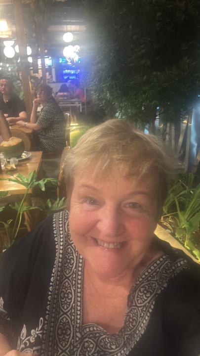Lesley Russell