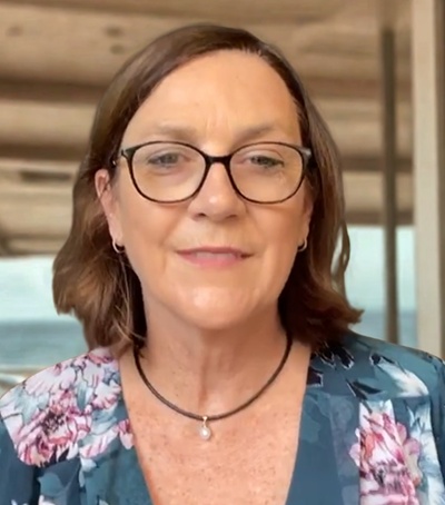 Julie Hogben