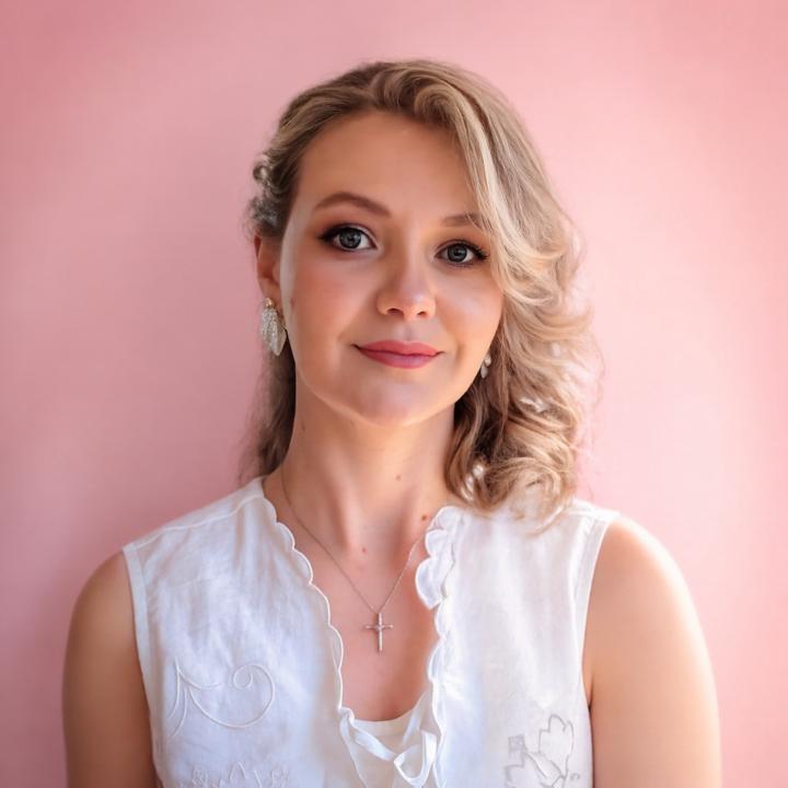 Alicia Van der Schyff