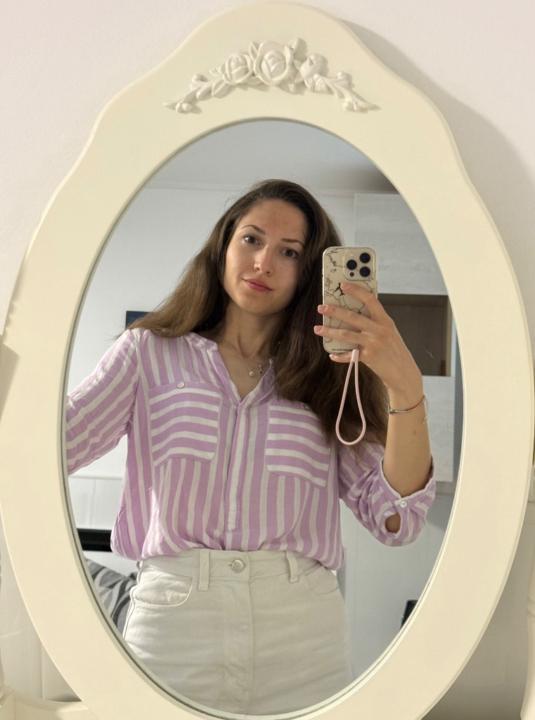 Моника Кинова