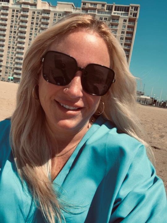 Julie Gordon
