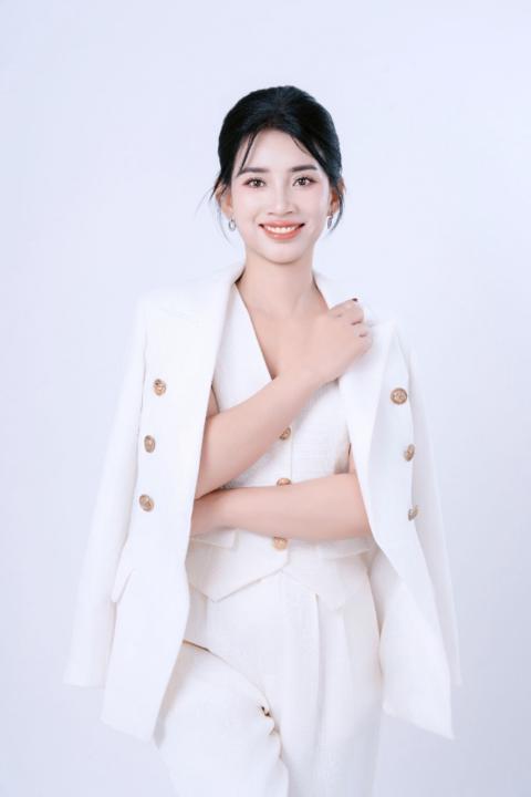 Bé Trâm Ngô thị