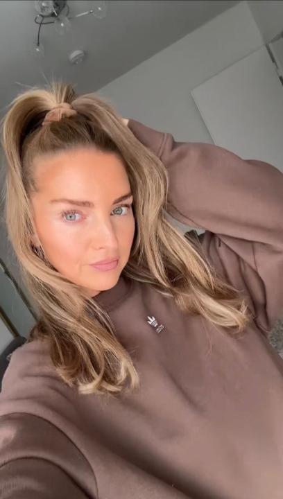 Kristina unnormalGLÜCKLICH