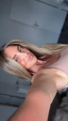 Kristina unnormalGLÜCKLICH