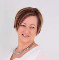 Gyöngyvér Pakurár