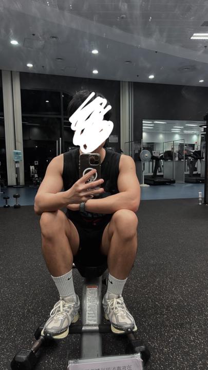 Adrian Au