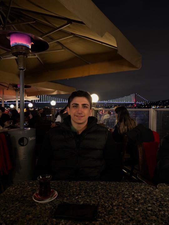 Toprakcan Akgüneş