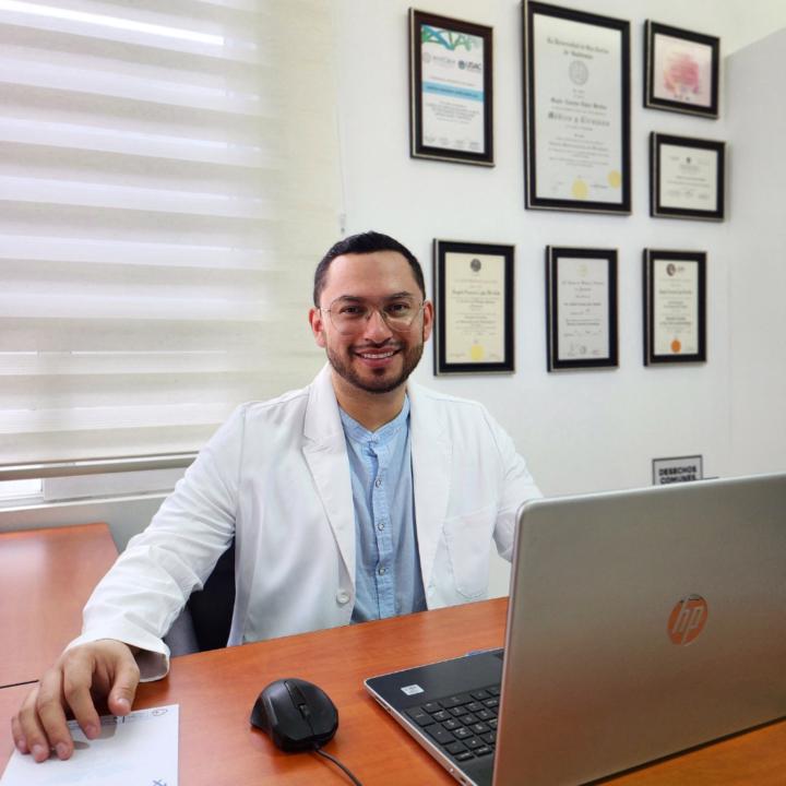 Victor Hernandez