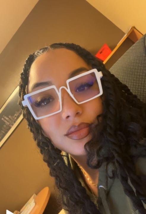Roslyn Ramirez
