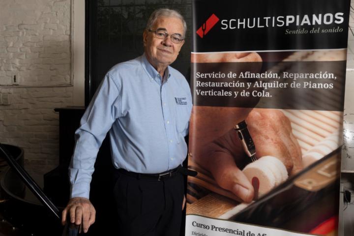 Juan Alberto Schultis