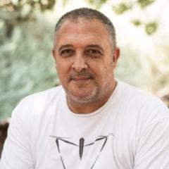 Alejandro Hernández Abad