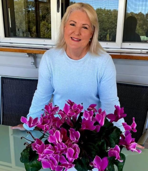 Fiona Hayes