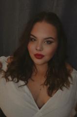 Fehér Laura