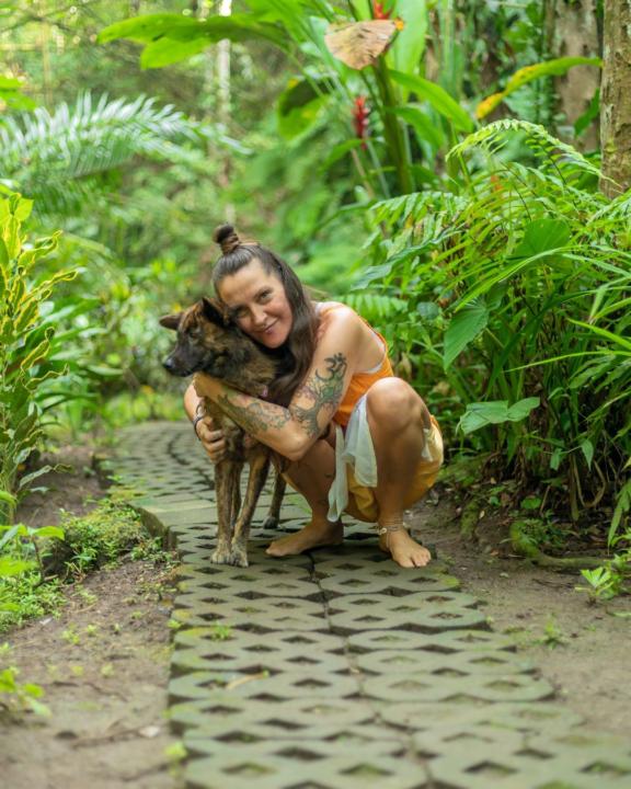 (DO YOU LIKE DOGS?) super happy to be here 🙌