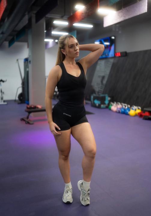 Mia George