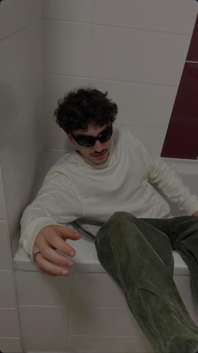Tom Escot