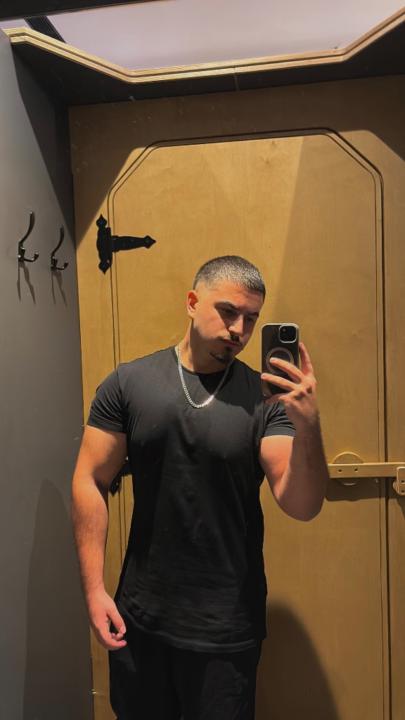 Adir Levin