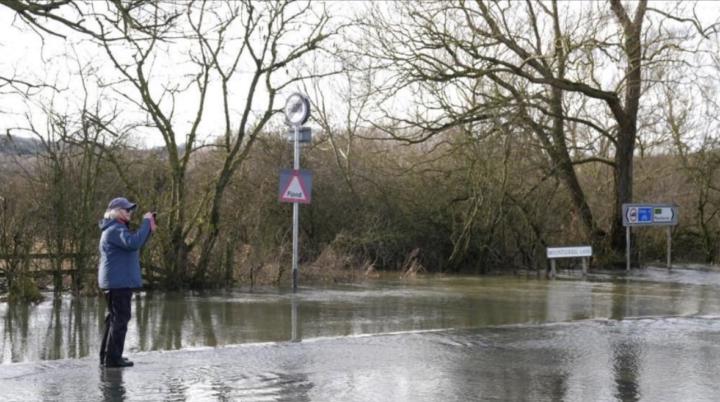 More than 100 areas warned to expect floods