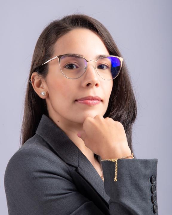 Alejandra Leon