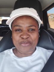 Nella Setshogoe