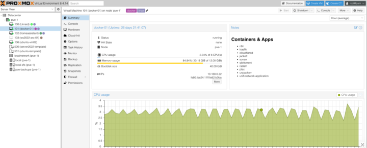 My messy homelab setup 🏗️