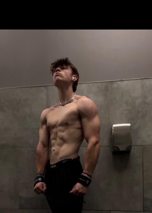 Jakob Bates