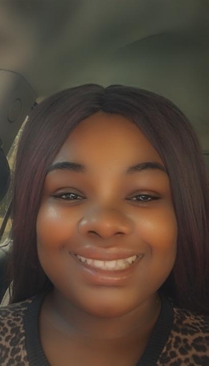 Lakeveya Moore