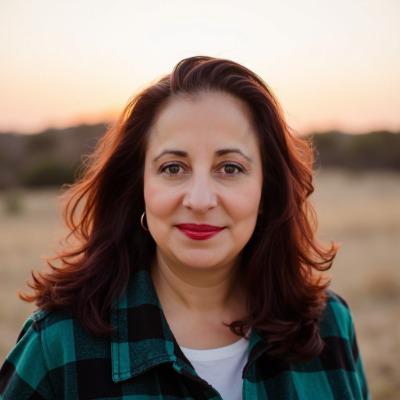 Julie DeLucca-Collins