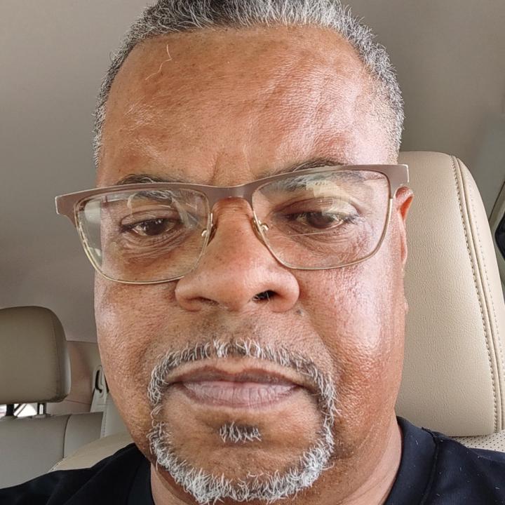 Robert Crews