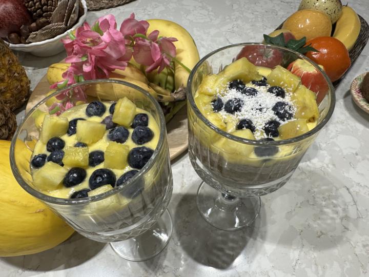 🌙 Overnight Oat & Chia Pudding 🍍🥭🥥🫐