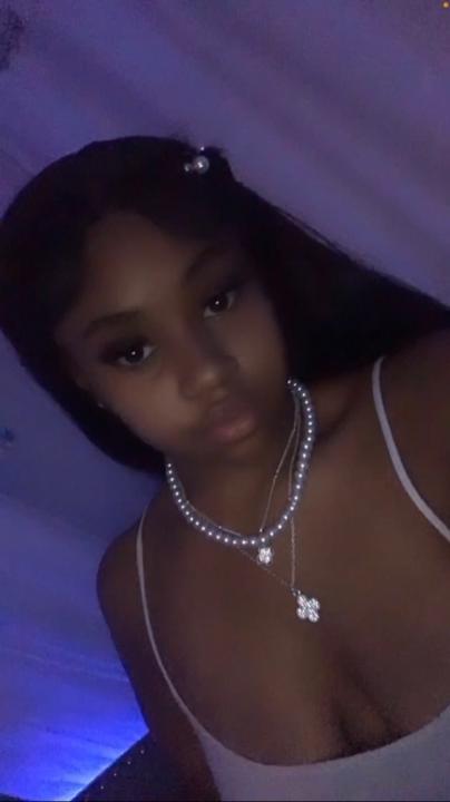 Nia Jones