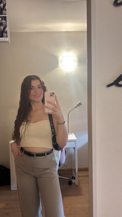 Júlia Saz Palomares