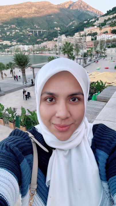 Azra binti Abd aziz