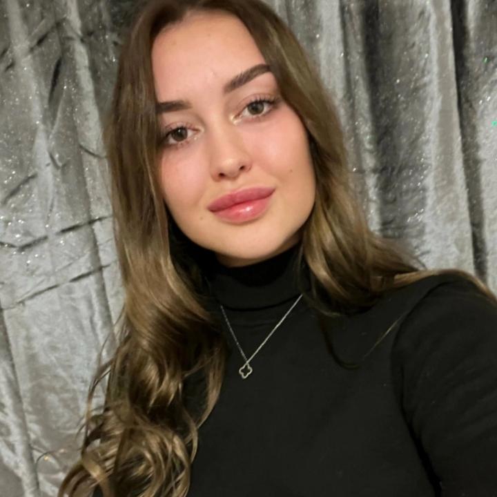 Veronica Mia