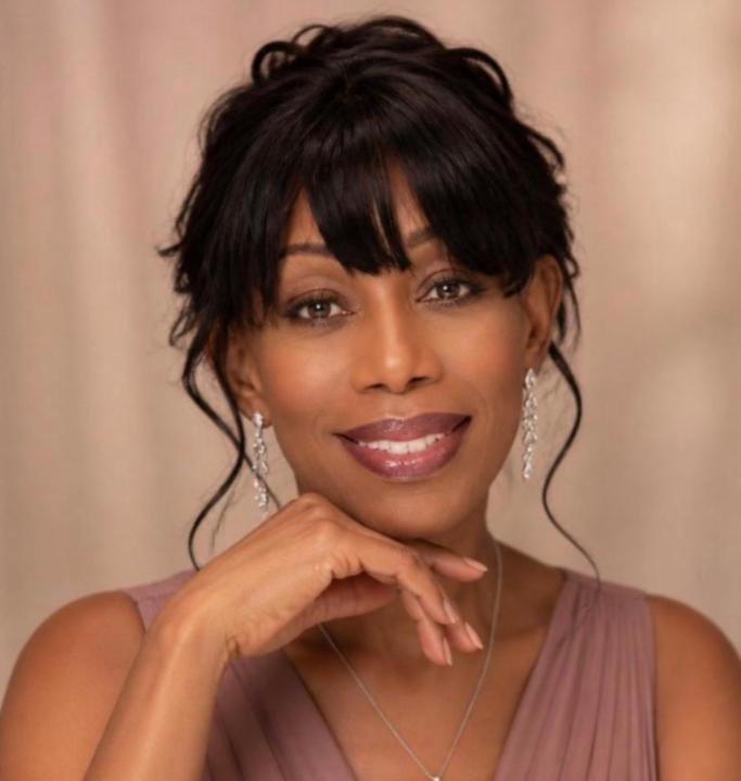 Rozlyn Leslie