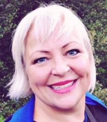 Lóa Björk Bragadóttir