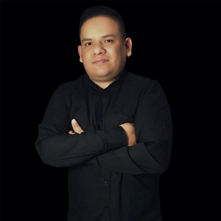 Adán Ramírez