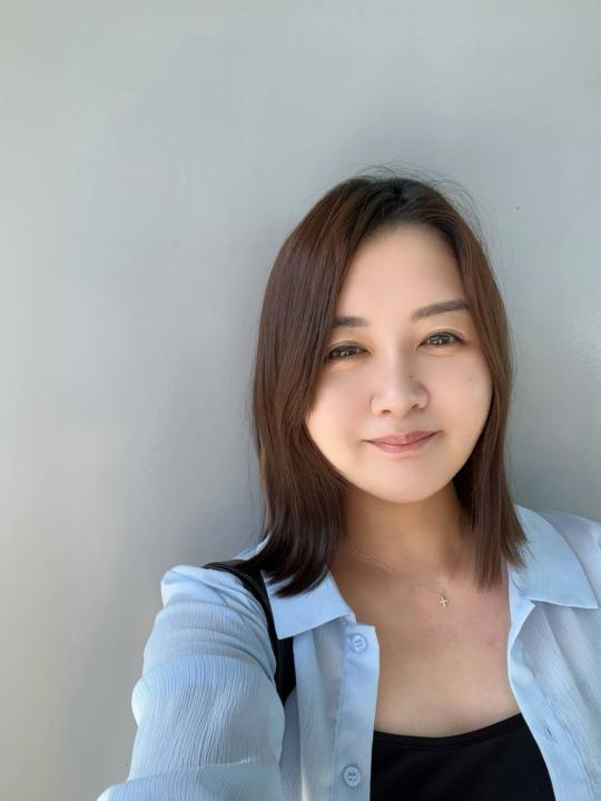 要變紅，才會被信任？