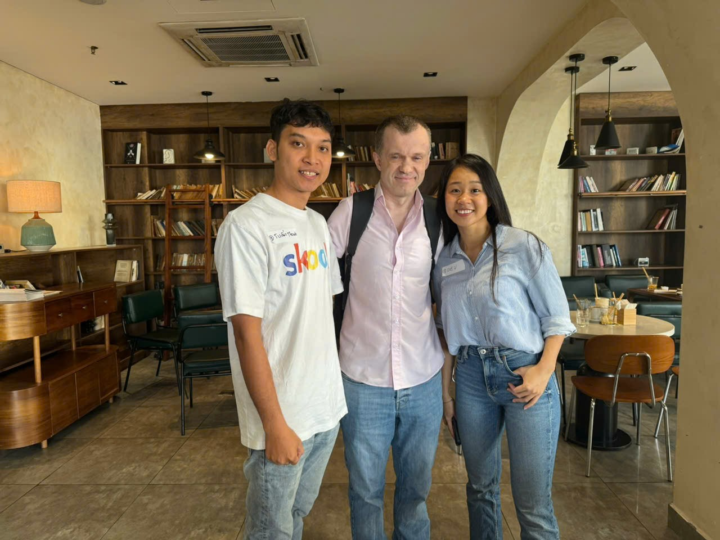 3 cái bẫy tư duy khiến giáo viên giỏi vẫn… mãi đứng yên ở mức 5–10$/h