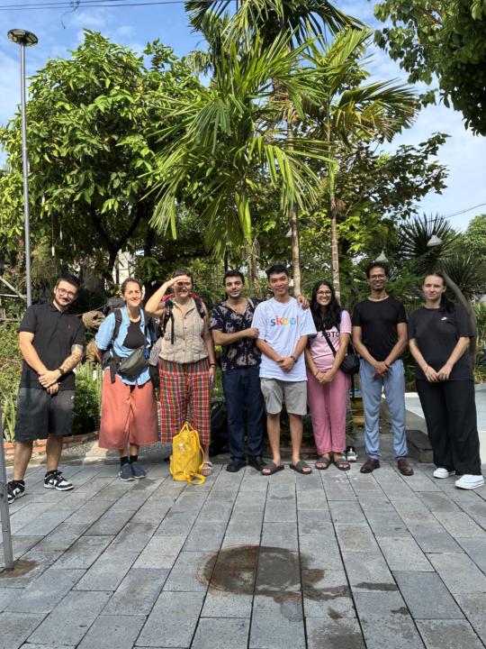 Tôi vừa hoàn thành khóa thiền và cần hòa nhập với thế giới - bạn giúp tôi chứ? 