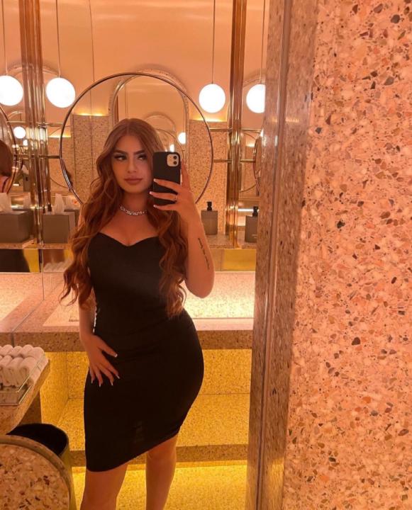 Zoe Ladaa
