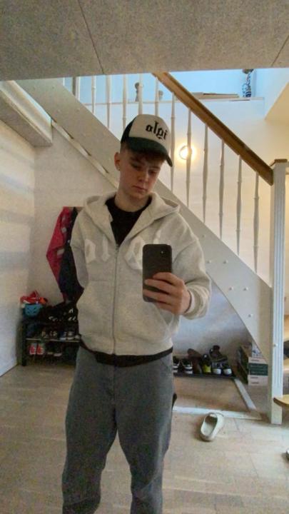 Jonathan Lindholm