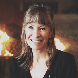 Leslie Bogar