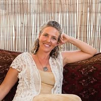 Nadja Dinneen