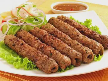 Kebab is the favorite lunch meal for many people.
